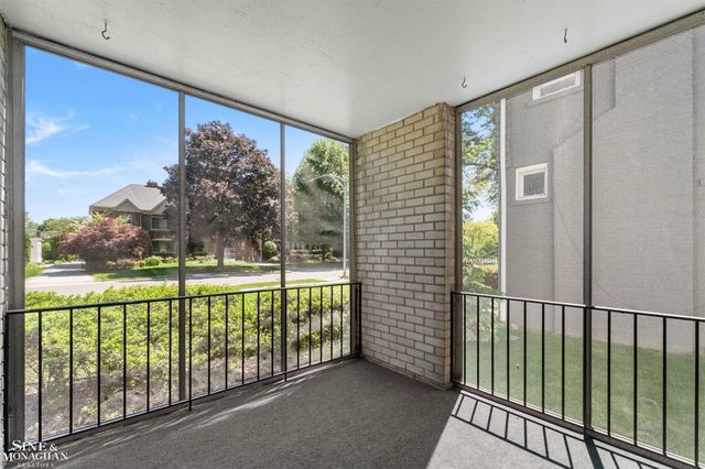 515 Neff Road, Grosse Pointe, MI 48230