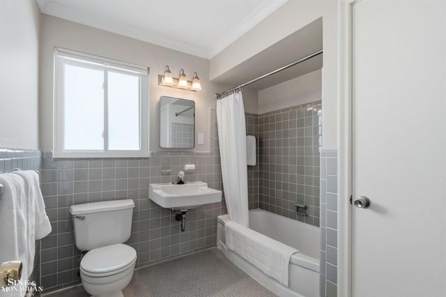 515 Neff Road, Grosse Pointe, MI 48230