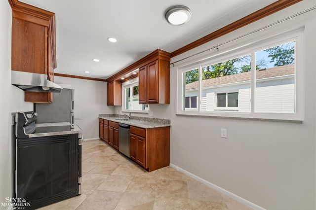 515 Neff Road, Grosse Pointe, MI 48230