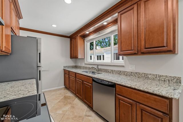 515 Neff Road, Grosse Pointe, MI 48230