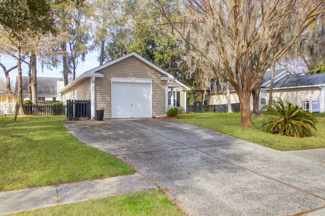 222 Lytham Court, Charleston, SC 29414