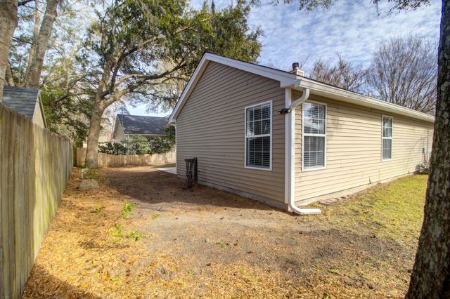 222 Lytham Court, Charleston, SC 29414