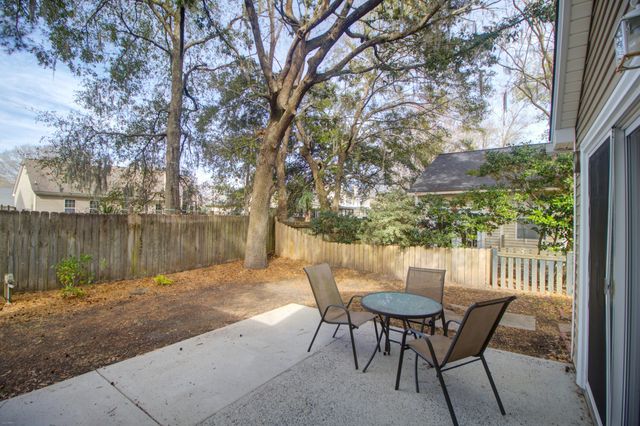 222 Lytham Court, Charleston, SC 29414