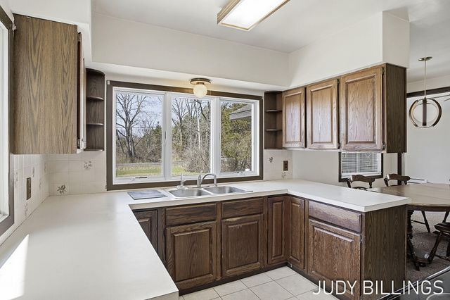 1501 68th Street, Fennville, MI 49408