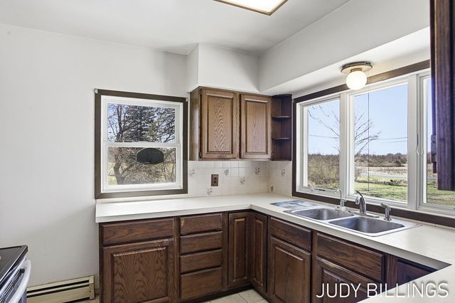 1501 68th Street, Fennville, MI 49408