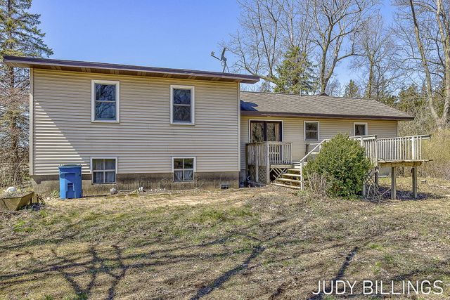 1501 68th Street, Fennville, MI 49408