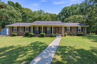 809 Dakota Dr, Lebanon, TN 37087