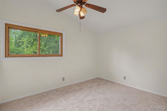 216 Country Club Acres, Belleville, IL 62223