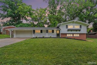 216 Country Club Acres, Belleville, IL 62223