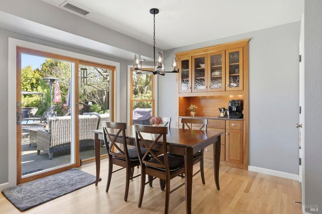 6 Gothic Dr, Novato, CA 94947