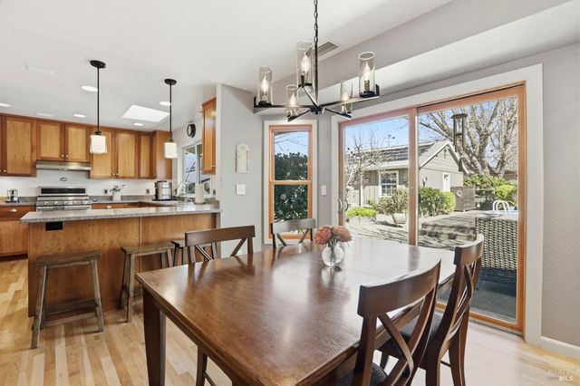 6 Gothic Dr, Novato, CA 94947