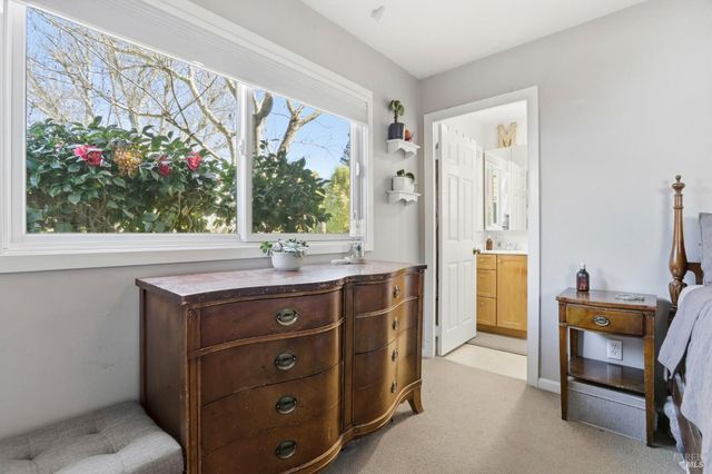 6 Gothic Dr, Novato, CA 94947