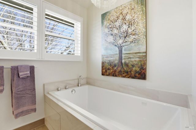 6 Gothic Dr, Novato, CA 94947