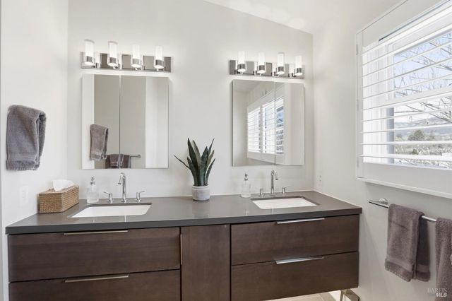 6 Gothic Dr, Novato, CA 94947