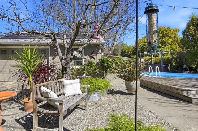 6 Gothic Dr, Novato, CA 94947