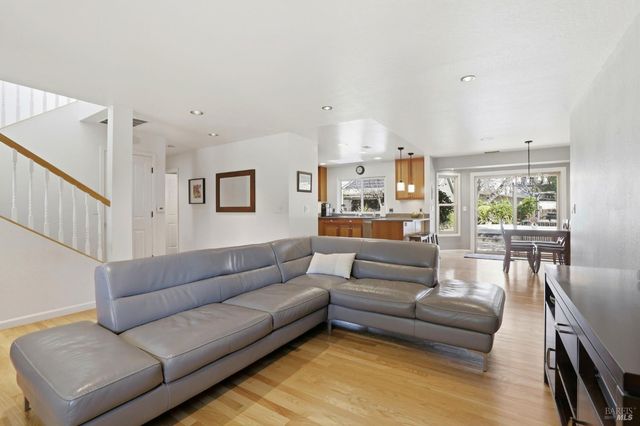 6 Gothic Dr, Novato, CA 94947