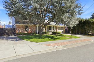 6 Gothic Dr, Novato, CA 94947