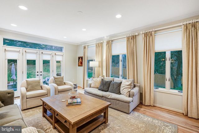 1504 WAKE FOREST DR, Alexandria, VA 22307