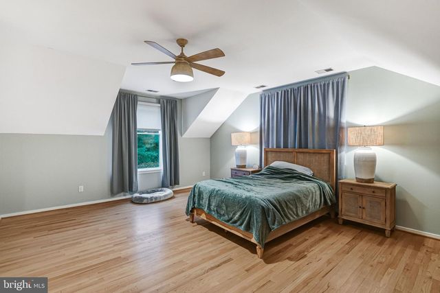 1504 WAKE FOREST DR, Alexandria, VA 22307