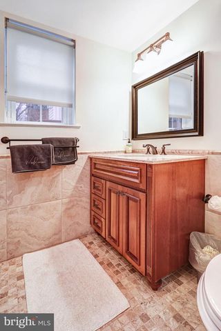 1504 WAKE FOREST DR, Alexandria, VA 22307