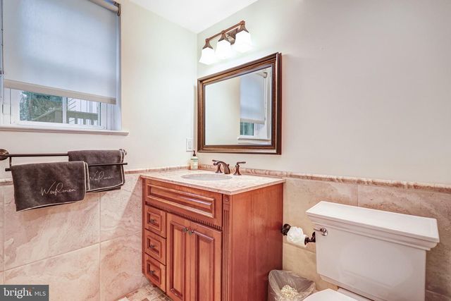 1504 WAKE FOREST DR, Alexandria, VA 22307