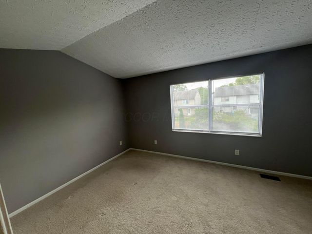 3865 Heatherglen Drive, Columbus, OH 43221