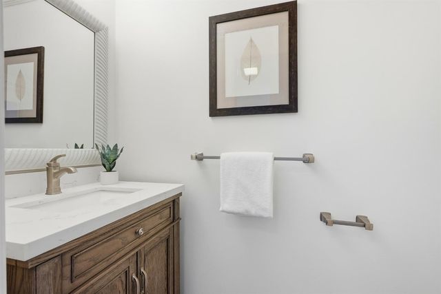 4010 Knoll Top Ct, Carmichael, CA 95608