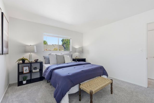 4010 Knoll Top Ct, Carmichael, CA 95608