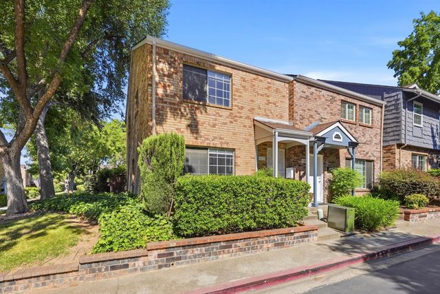 4010 Knoll Top Ct, Carmichael, CA 95608