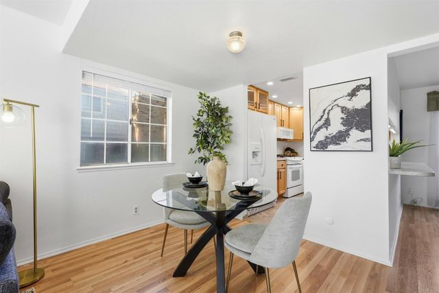 4010 Knoll Top Ct, Carmichael, CA 95608