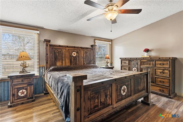 470 Lyon Road, Seguin, TX 78155