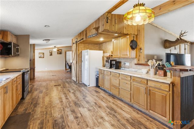 470 Lyon Road, Seguin, TX 78155