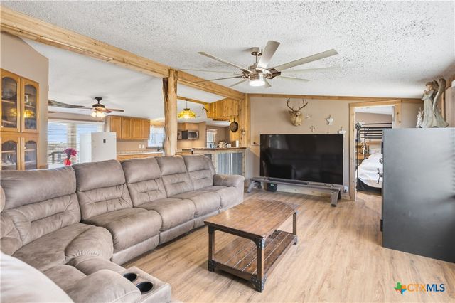 470 Lyon Road, Seguin, TX 78155