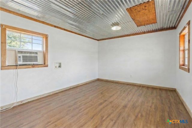 470 Lyon Road, Seguin, TX 78155