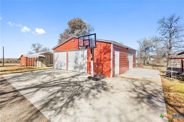 470 Lyon Road, Seguin, TX 78155