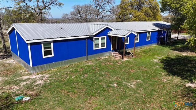 470 Lyon Road, Seguin, TX 78155