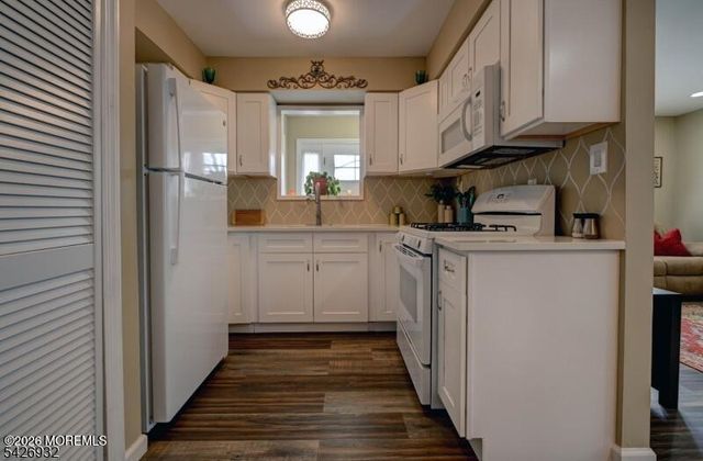 123 Columbine Circle, Toms River, NJ 08755