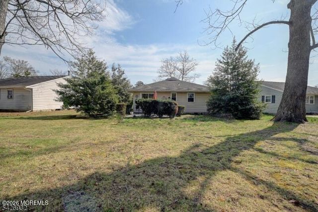 123 Columbine Circle, Toms River, NJ 08755