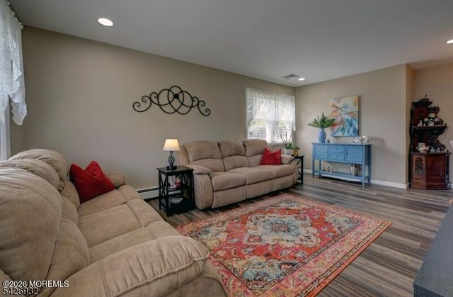 123 Columbine Circle, Toms River, NJ 08755