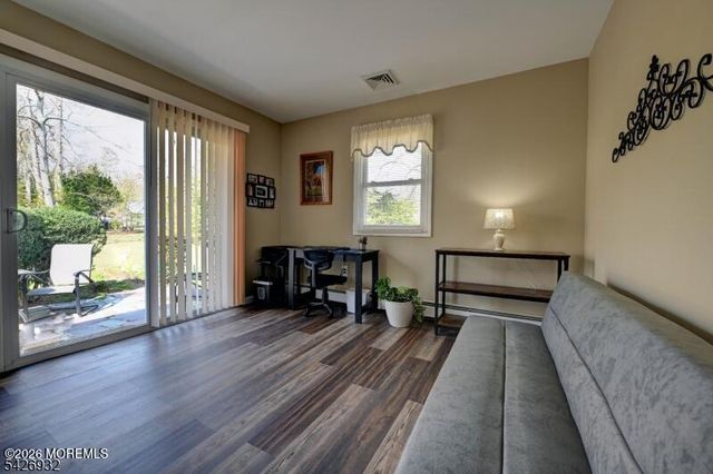 123 Columbine Circle, Toms River, NJ 08755