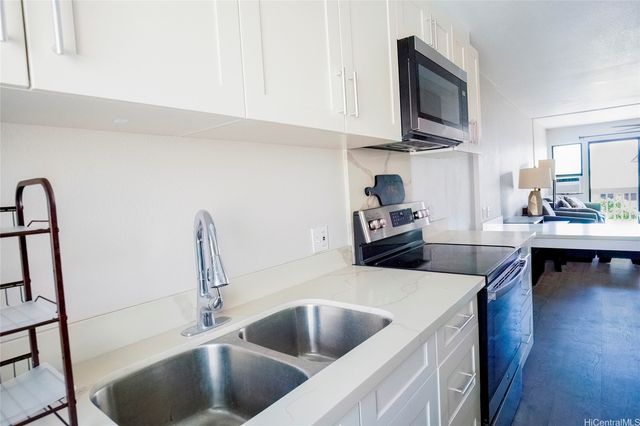 98-660 Moanalua Loop 277, Pearl City, HI 96782