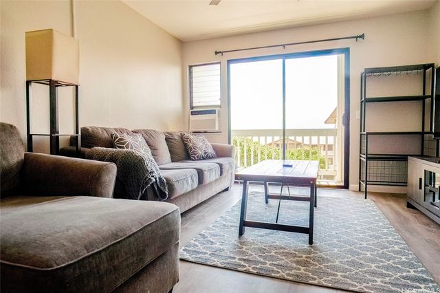 98-660 Moanalua Loop 277, Pearl City, HI 96782
