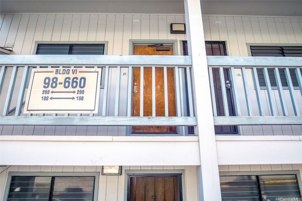 98-660 Moanalua Loop 277, Pearl City, HI 96782