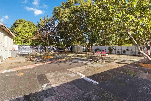 380 NW 133rd Street, North Miami, FL 33168