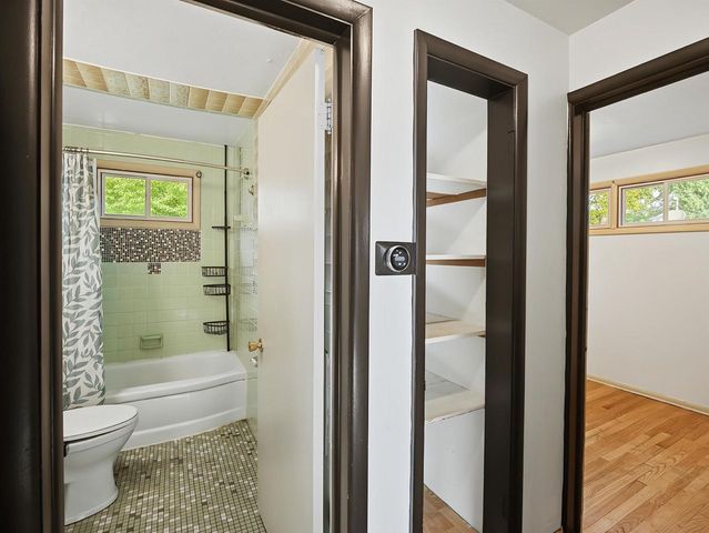 522 S MIDVALE Boulevard, Madison, WI 53711