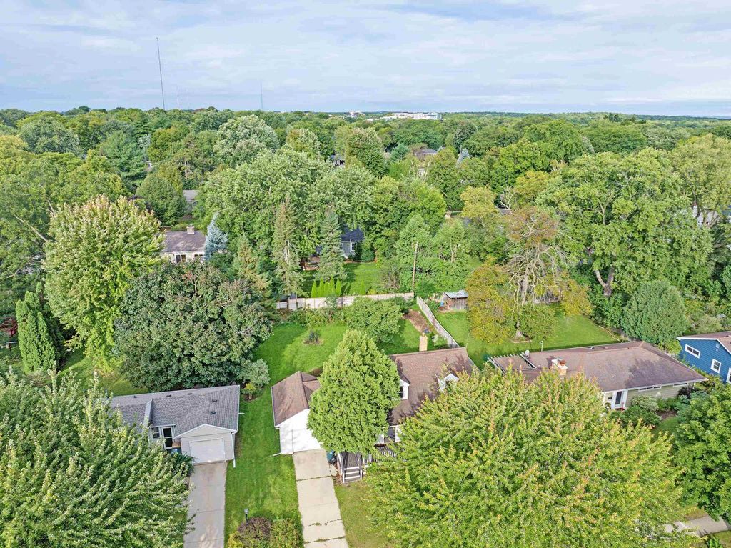 522 S MIDVALE Boulevard, Madison, WI 53711