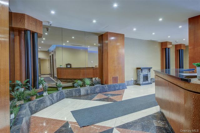 118-17 Union Turnpike 11J, Forest Hills, NY 11375