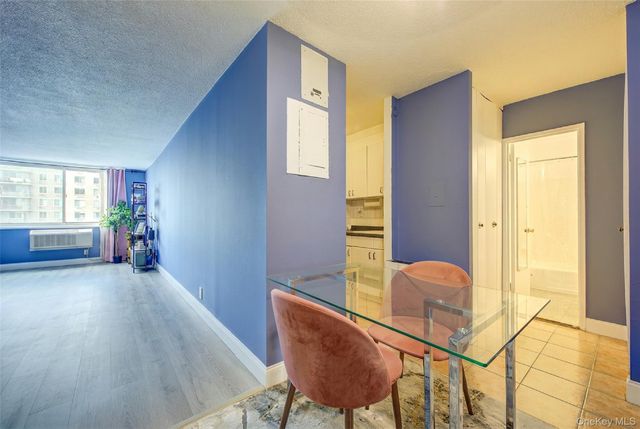 118-17 Union Turnpike 11J, Forest Hills, NY 11375