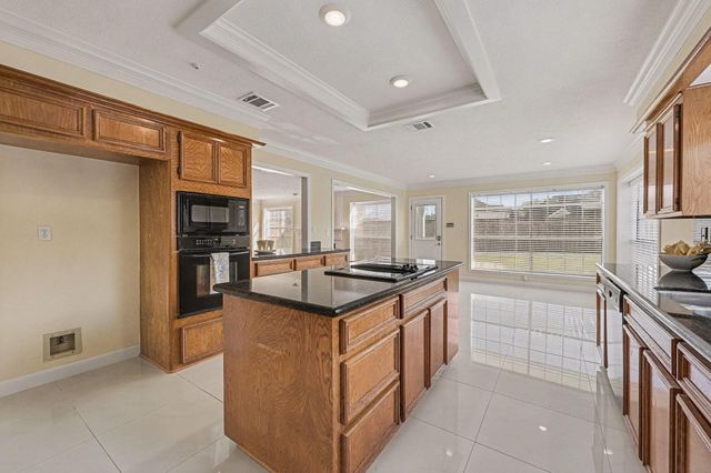 2125 Tipperary Drive, Pearland, TX 77581