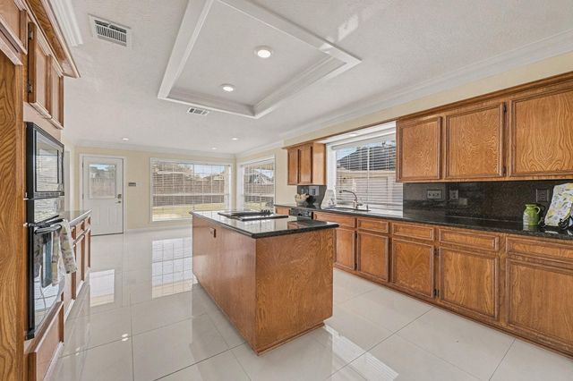 2125 Tipperary Drive, Pearland, TX 77581